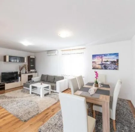 Marinovic * Kaštela